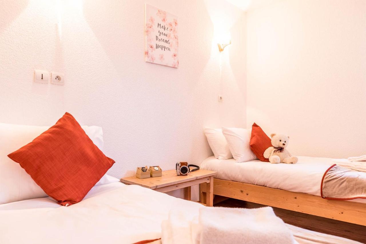 Madame Vacances Les Chalets Du Berger Premium*** La Féclaz Eksteriør bilde